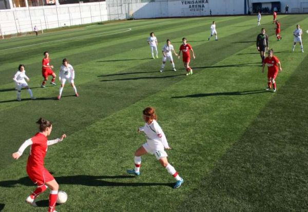 Atasehir Belediyespor Kadin Futbol  Takimi