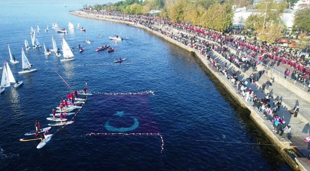 KADIKÖY’DE ‘ATA’YA SAYGI ZİNCİRİ’