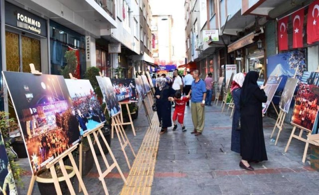 Ak Parti Ataşehir 15 Temmuz Milli iradenin yükselişi sergisi 2016