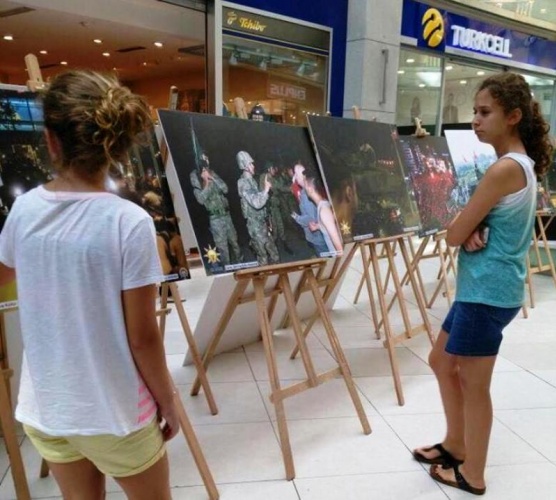 Ak Parti Ataşehir 15 Temmuz Milli iradenin yükselişi sergisi 2016