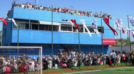 Ataşehir 23 Nisan Yenisahra Stadı toren
