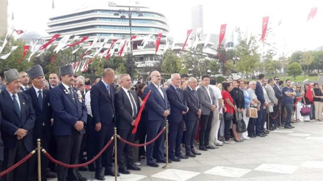 30 AĞUSTOS ZAFER BAYRAMI ATAŞEHİR’DE KUTLANDI