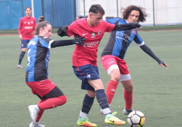 Ataşehir Bayan Futbol Takımı