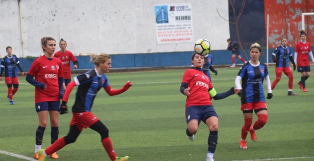 Ataşehir Bayan Futbol Takımı