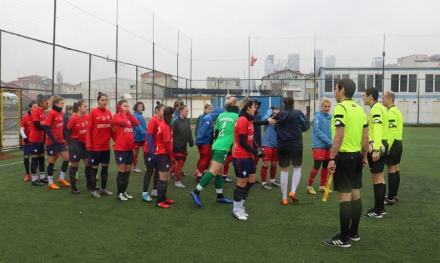 Ataşehir Bayan Futbol Takımı