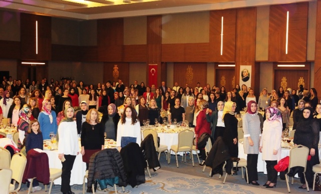ATAŞEHİRE OKUL AİLE BİRLİKLERİ İÇİN ÖZEL GECE DÜZENLEDİ
