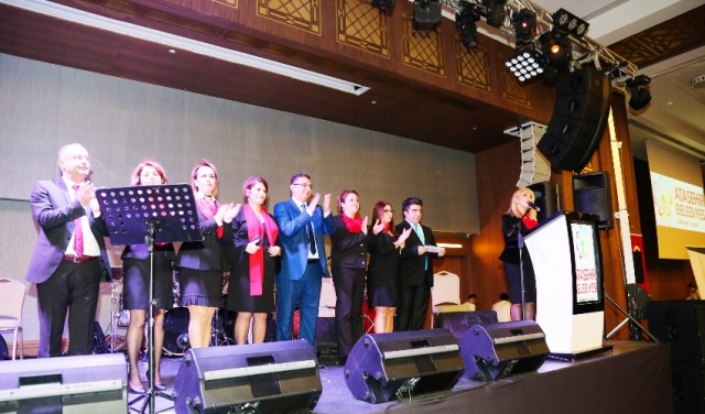 ATAŞEHİRE OKUL AİLE BİRLİKLERİ İÇİN ÖZEL GECE DÜZENLEDİ