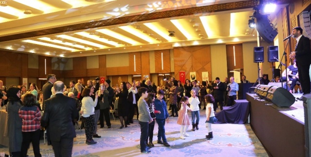 ATAŞEHİRE OKUL AİLE BİRLİKLERİ İÇİN ÖZEL GECE DÜZENLEDİ