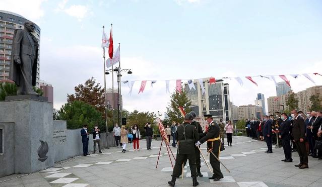 ATAŞEHİR’DE CUMHURİYET BAYRAMI KUTLAMALARI BAŞLADI