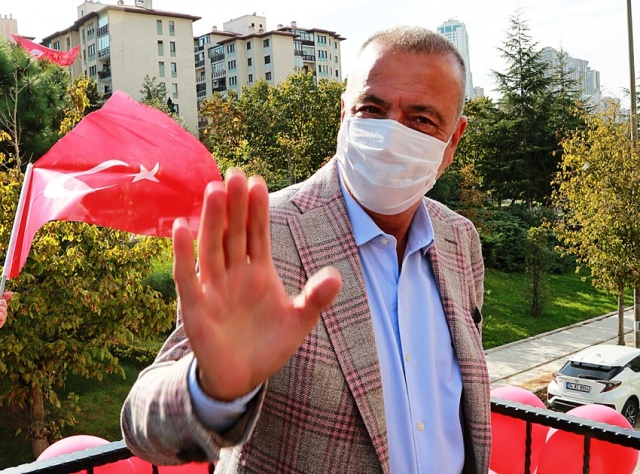 ATAŞEHİR’DE CUMHURİYET COŞKUYLA KUTLANIYOR