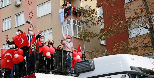 ATAŞEHİR’DE CUMHURİYET COŞKUYLA KUTLANIYOR
