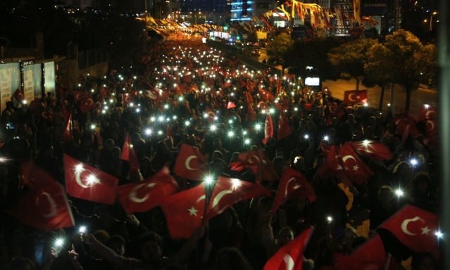 ATAŞEHİR’DE ONBİNLER CUMHURİYET İÇİN YÜRÜDÜ 2019
