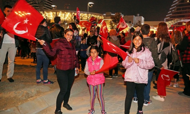 ATAŞEHİR’DE ONBİNLER CUMHURİYET İÇİN YÜRÜDÜ 2019