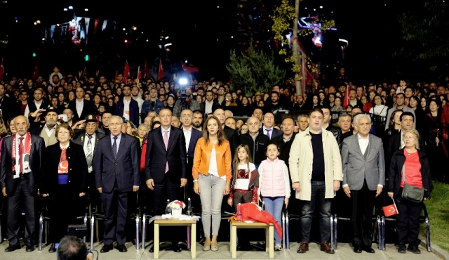 ATAŞEHİR’DE ONBİNLER CUMHURİYET İÇİN YÜRÜDÜ 2019