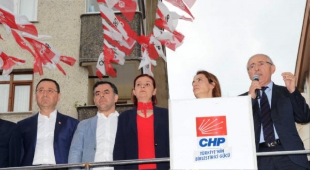 Ataşehir'de CHP İçerenköy Seçim Bürosu açıldı