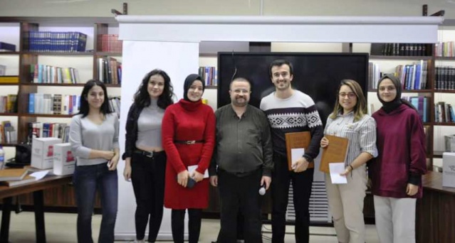 ÇANKIRI VAKFI KİTAP TAHLİLİ PROGRAMINA YOĞUN İLGİ