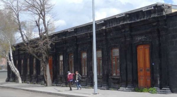 RUS TAŞYAPISI