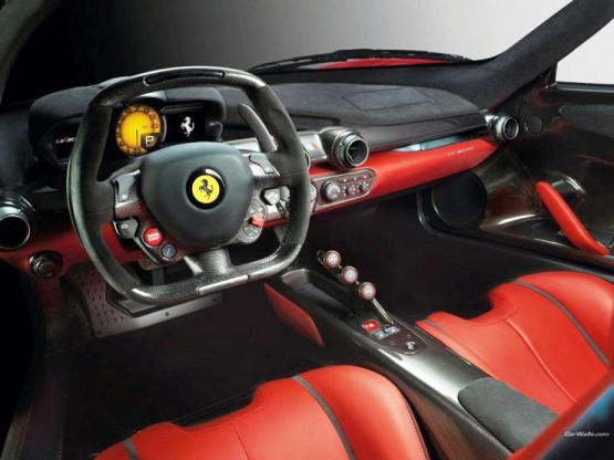Ferrari Laferrari ka 2015