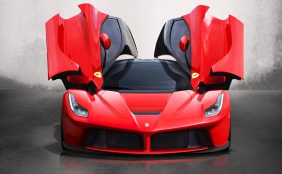 Ferrari Laferrari ka 2015