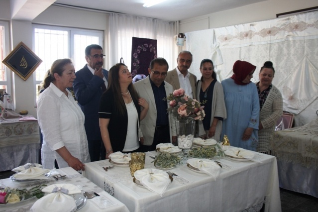 Yenisahra Öğretmen Duriye Nuriye Endürüst Ortaokulu Kursuyerleri Yıl Sonu Sergisi 2018