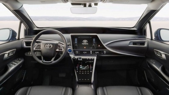 Toyota Mirai, Suyla Çalışan Otomobil