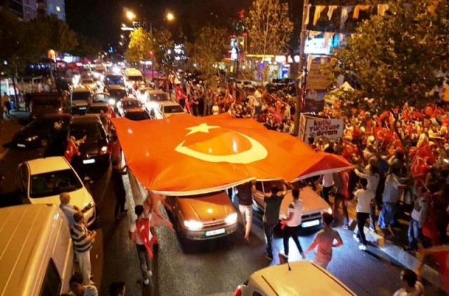 Ak Parti Ataşehir Demokrasi Nöbetinde 2016