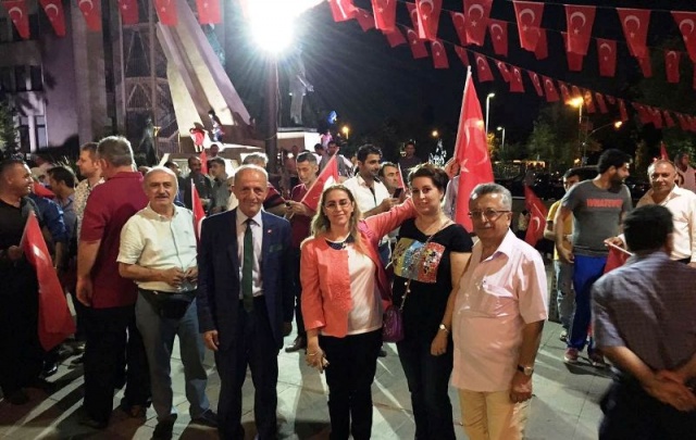 Ak Parti Ataşehir Demokrasi Nöbetinde 2016