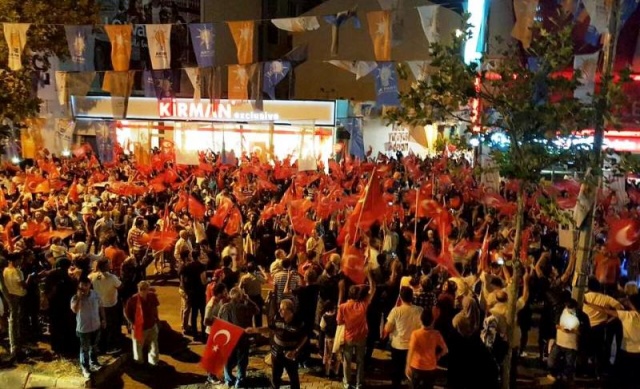 Ak Parti Ataşehir Demokrasi Nöbetinde 2016