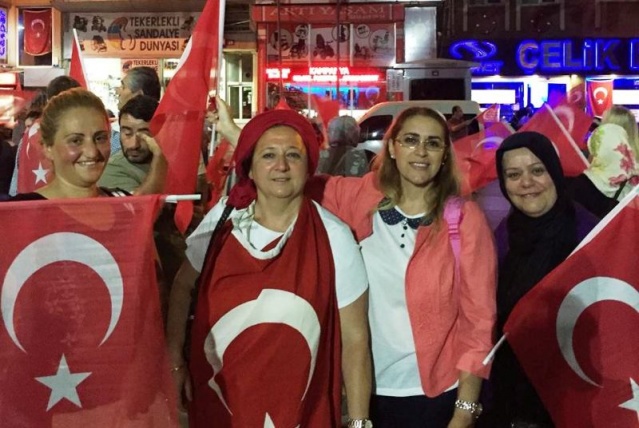 Ak Parti Ataşehir Demokrasi Nöbetinde 2016