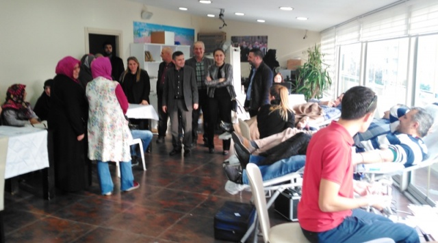 Ak Parti Ataşehir Kadın kolları Kan Bağışı Kampanyası 2016