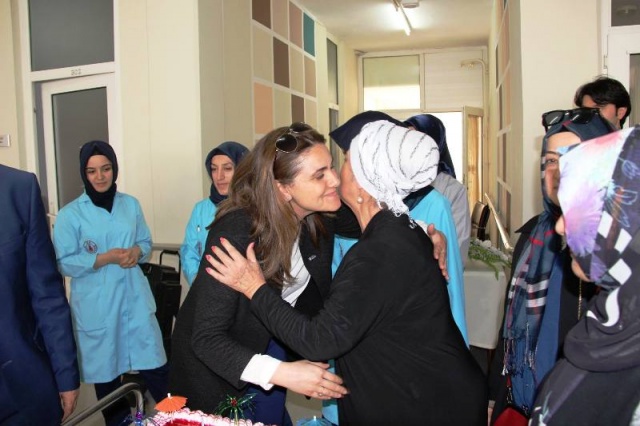 Ak Parti Ataşehir Kadın Kolları, 8 Mart Kadınlar Günü, Darülaceze Ziyareti 2016