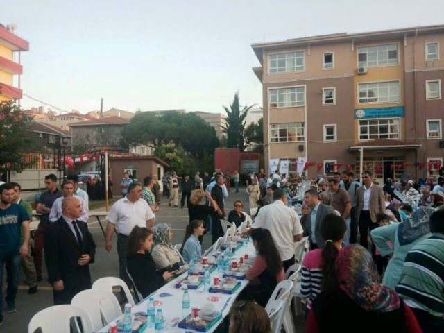 Ak Parti Ataşehir Küçükbakkalköy İftarı 2015