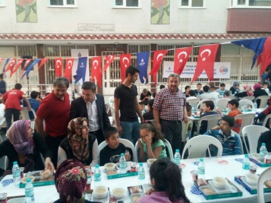 Ak Parti Ataşehir Mimar Sinan Mahallesi İftarı