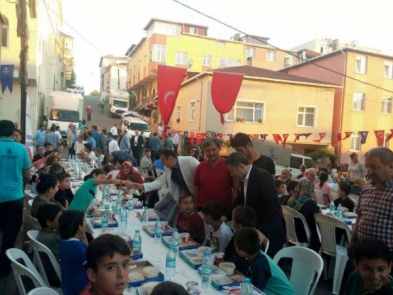 Ak Parti Ataşehir Mimar Sinan Mahallesi İftarı