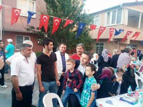 Ak Parti Ataşehir Mimar Sinan Mahallesi İftarı