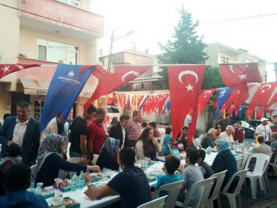 Ak Parti Ataşehir Mimar Sinan Mahallesi İftarı