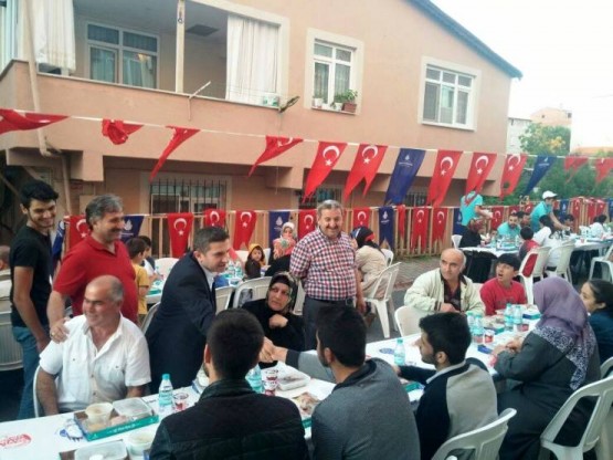 Ak Parti Ataşehir Mimar Sinan Mahallesi İftarı