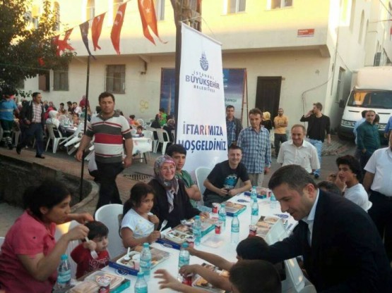 Ak Parti Ataşehir Mimar Sinan Mahallesi İftarı
