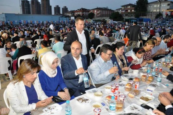 Ak Parti Ataşehir Teşkilat İftarı 2015