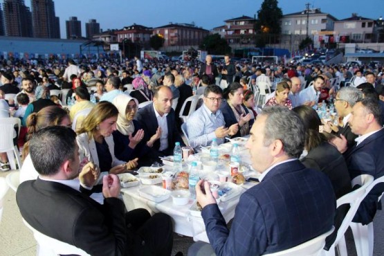 Ak Parti Ataşehir Teşkilat İftarı 2015