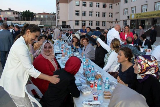 Ak Parti Ataşehir Teşkilat İftarı 2015