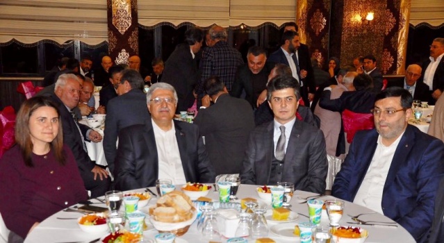 AK Parti Ataşehir'den Vefa Buluşması