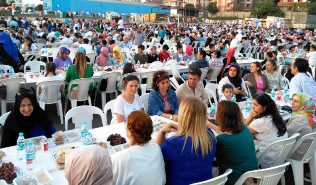 Ak Parti Ataşehir Vefa İftarı2016
