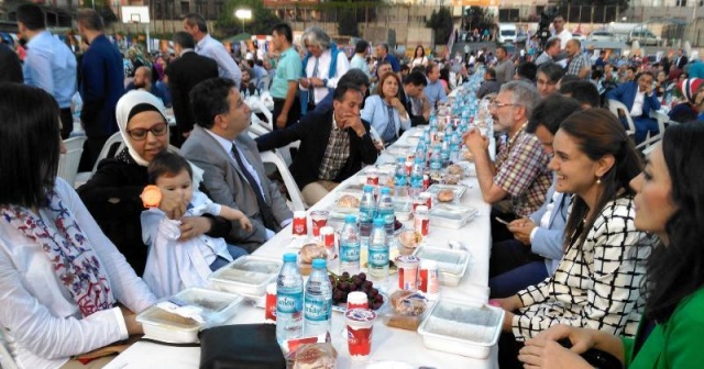 Ak Parti Ataşehir Vefa İftarı 2016