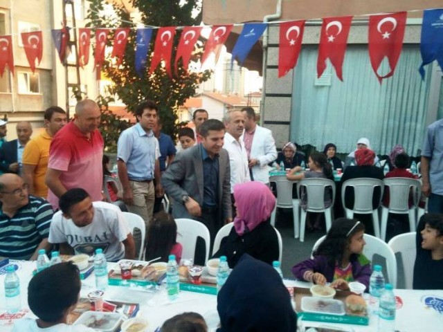 Ak Parti Ataşehir Yenisahra Sokak İftarı 2015