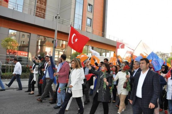 Ak Parti Ataşehir Yürüyüşü 2015
