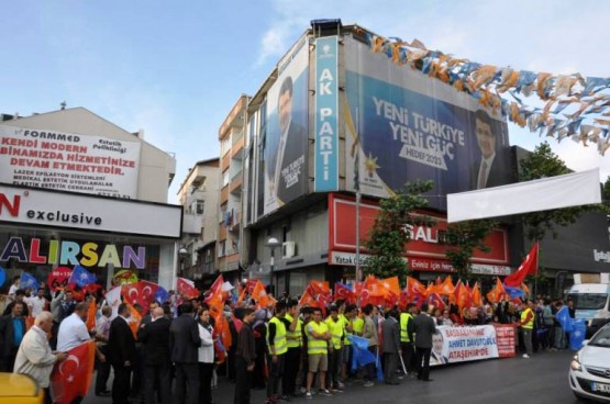 Ak Parti Ataşehir Yürüyüşü 2015