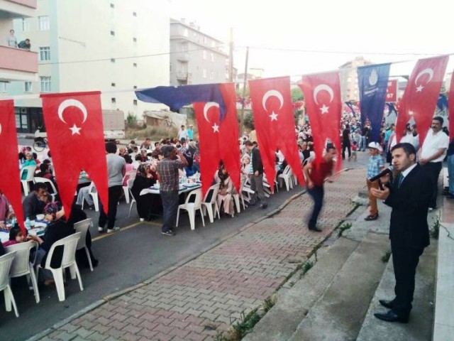 Ak Parti Ataşehir Ferhatpaşa Sokak İftarı 2015