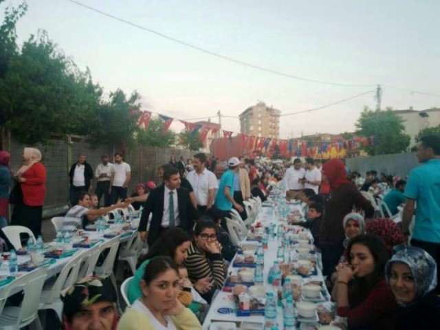 Ak Parti Ataşehir Ferhatpaşa Sokak İftarı 2015