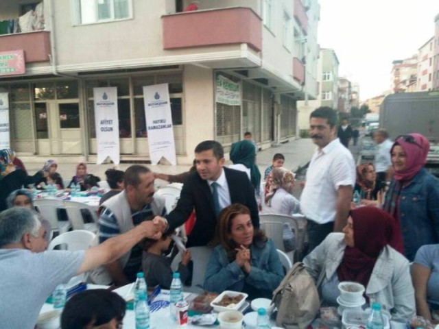 Ak Parti Ataşehir Ferhatpaşa Sokak İftarı 2015